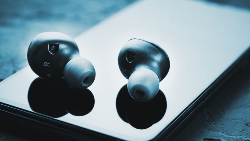 Cómo emparejar auriculares Bluetooth con un smartphone